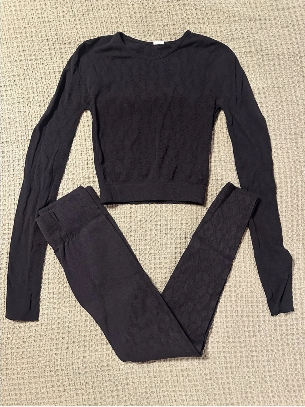 Fabletics Black 2pc Seamless Mesh Animal Print Top & Skinny Leggings XS
